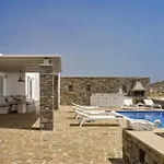 Truedream Villa, A Mythical Seaview Escape, By Thinkvilla كريس أكتي