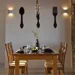 فيلة Truedream Villa, A Mythical Seaview Escape, By Thinkvilla *